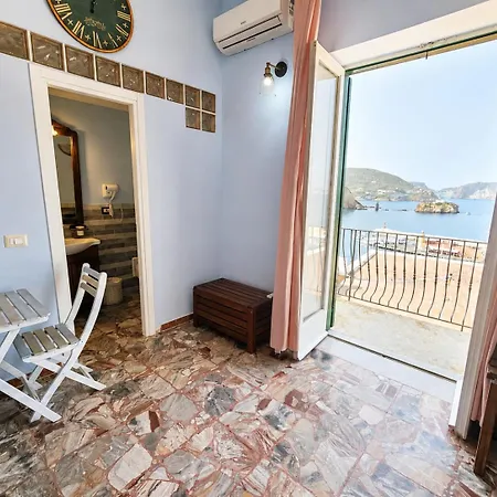 Maridea - Con Vista Al Porto 3* Ponza