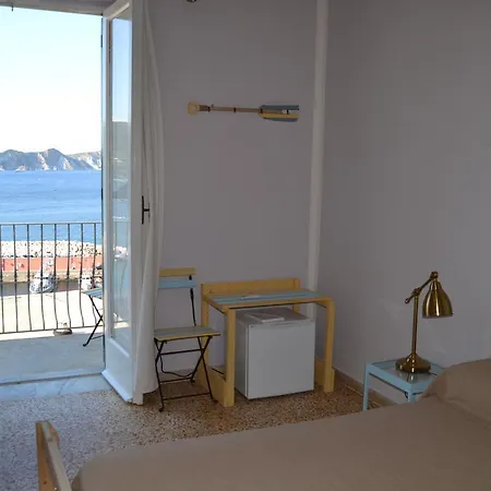 Maridea - Con Vista Al Porto